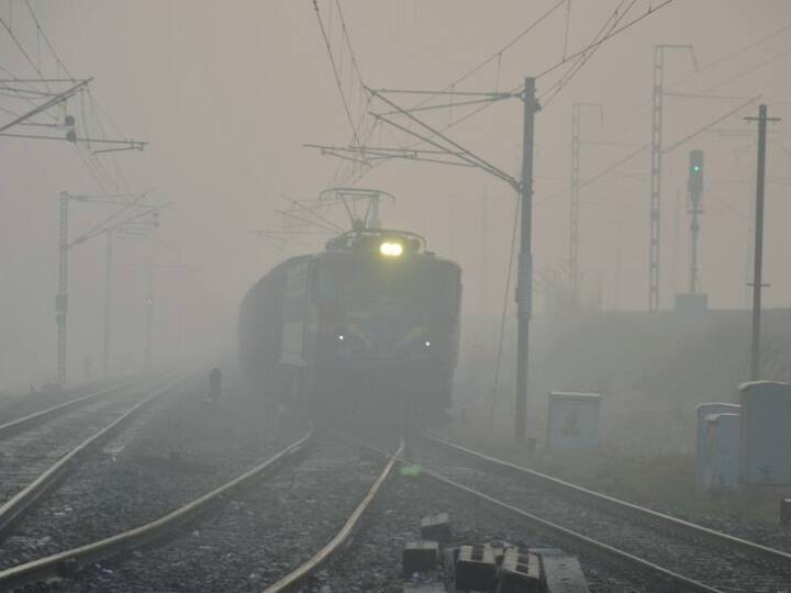 Many trains passing through Punjab have been cancelled some have changed routes know the reason ਰੇਲ ਯਾਤਰੀਆਂ ਲਈ ਖ਼ਬਰ ! ਪੰਜਾਬ ਚੋਂ ਲੰਘਣ ਵਾਲੀਆਂ ਕਈ ਟਰੇਨਾਂ ਰੱਦ, ਕਈਆਂ ਦੇ ਬਦਲੇ ਰੂਟ, ਜਾਣੋ ਵਜ੍ਹਾ