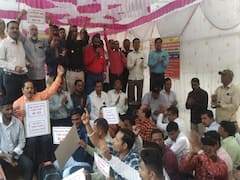 PHOTO: औरंगाबादमध्ये महावितरण कर्मचाऱ्यांच्या संपाला सुरूवात