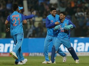 IND vs SL: પ્રથમ ટી20માં છેલ્લી 4 ઓવરમાં આ રીતે બદલાયા હાર-જીતના સમીકરણો, જાણો....