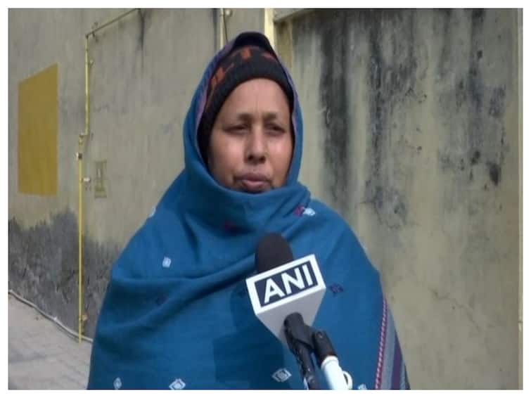Kanjhawala Case: Eyewitness Nidhi's Mother Breaks Silence, Says She Was 'Terrified, Didn't Report Matter To Police' Kanjhawala Case: Locals Stage Protest Outside Witness Nidhi's House, Demands She Be Taken In Police Custody