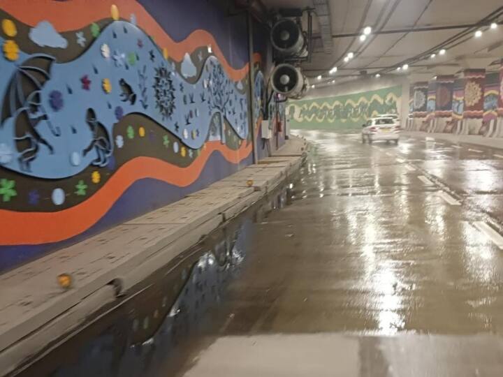 People are facing problems of water in Pragati Maidan underground tunnel PWD and Delhi Jal Board are working to Solve it ANN Delhi News: प्रगति मैदान अंडरग्राउंड टनल में पानी से हो रही है लोगों को परेशानी, हटाने में जुटे हैं PWD और दिल्ली जल बोर्ड