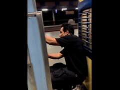 ट्रेन की सीढ़ियों पर बैठकर सफर का मजा ले रहे थे सोनू सूद, वीडियो देख उत्तर रेलवे ने लगाई फटकार, कहा- आप रोल मॉडल...