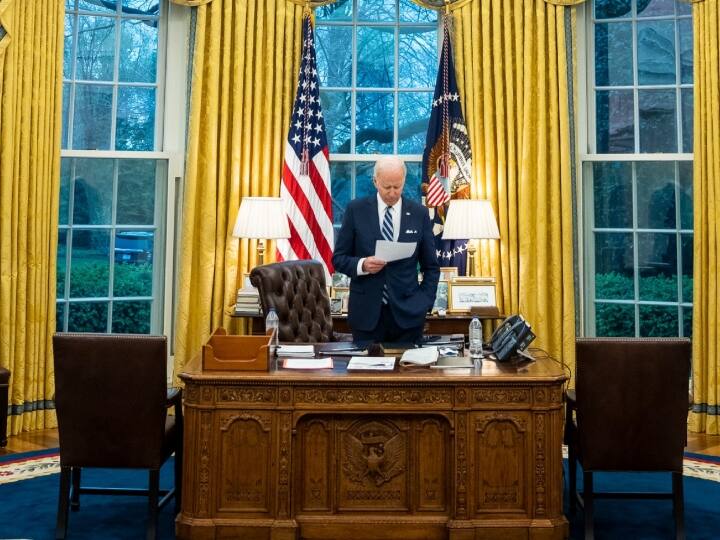 Joe Biden Administration Proposes Massive Hike In Immigration Fees Including H1B Visas USA H1B Visa: अमेरिका जाने के लिए देने होंगे ज्यादा पैसे, H-1B वीजा पर बाइडेन प्रशासन ने लिया ये फैसला