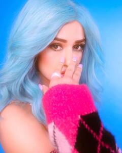 Disha Patani Pics: हे भगवान! दिशा पाटनी ने अपने लुक के साथ ये क्या कर लिया? लोग बोले- '35 साल की बूढ़ी लेडी गागा लग रही हो'