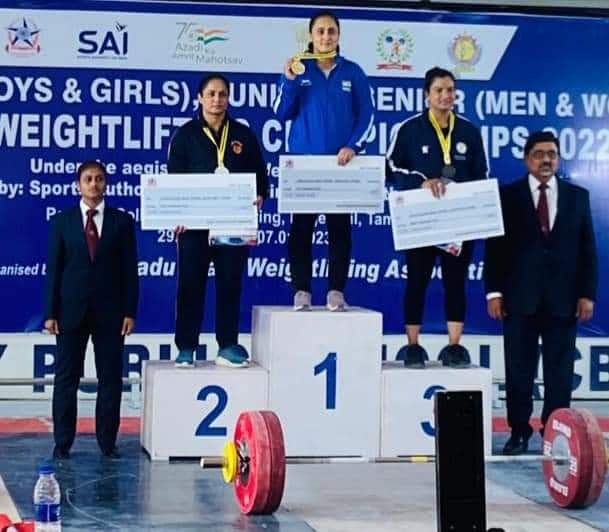 Patiala's daughter Harjinder Kaur lit up the name of Punjab, won the National Weightlifting Championship gold medal ਪਟਿਆਲਾ ਦੀ ਧੀ ਹਰਜਿੰਦਰ ਕੌਰ ਨੇ ਰੌਸ਼ਨ ਕੀਤਾ ਪੰਜਾਬ ਦਾ ਨਾਂ
