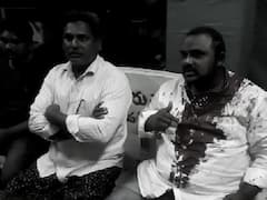 మట్టి గోడ కోసం వెల్వడంలో వైసీపీ నాయకుల బాహాబహీ- పలువురికి గాయాలు