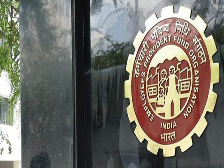 EPFO Subscribers Alert Online Fraud: अगर आप कर्मचारी भविष्य निधि संगठन (EPFO) के तहत मिलने वाले प्रोविडेंट फंड (PF Account) सब्सक्राइबर हैं. तो ये खबर आपके काम की साबित हो सकती है.