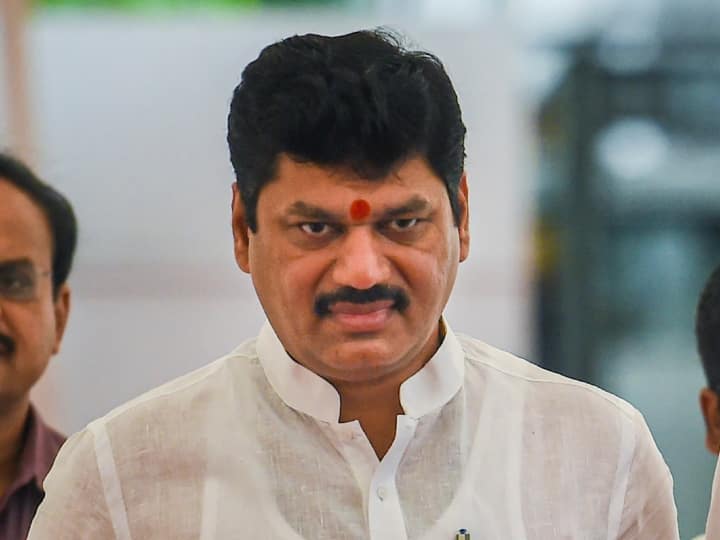 ncp leader Dhananjay Munde slam bjp in Chinchwad bypolls latest marathi news Chinchwad bypolls : कुत्र्याच्या अन् उंदराच्या नसबंदीतून भ्रष्टाचार, धनंजय मुंडेंचा आरोप