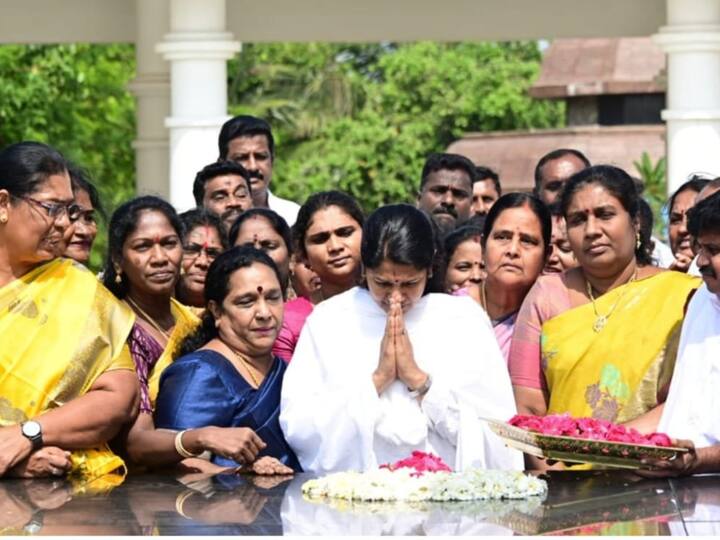 Kanimozhi also received wishes from political party leaders across India.