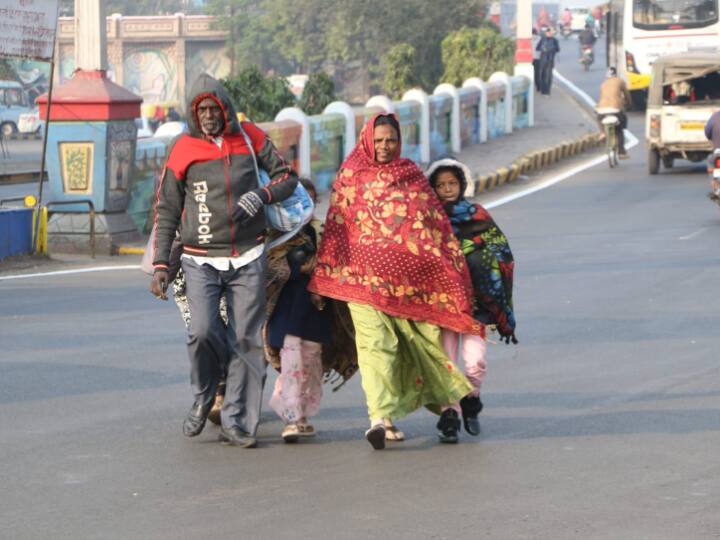 MP Weather Today: पहाड़ों पर हो रही बर्फबारी से मध्य प्रदेश में बढ़ी ठिठुरन, इंदौर में 7 डिग्री पर पहुंचा पारा MP Weather Today IMD Alert temperature goes down continuously in indore bhopal MP Weather Today: पहाड़ों पर हो रही बर्फबारी से मध्य प्रदेश में बढ़ी ठिठुरन, इंदौर में 7 डिग्री पर पहुंचा पारा