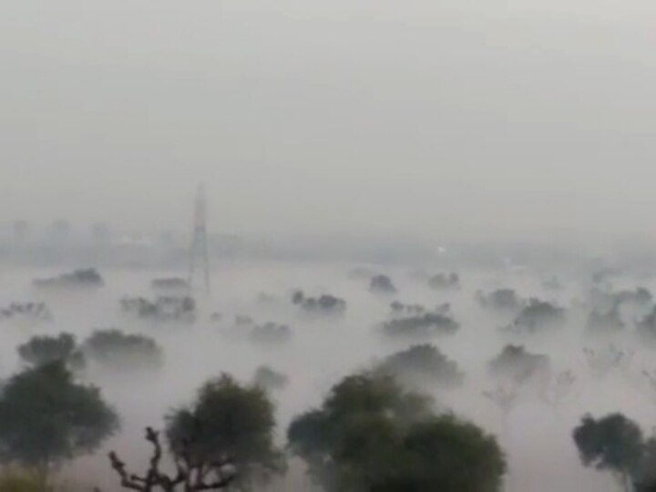 Churu Winter Season: गर्मियों में सबसे ज्यादा गर्म रहने वाले शहर में सर्दी आते ही जम जाती हैं ओस की बूंदे, क्या आप जानते हैं वजह?