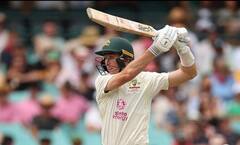 ব্যাটিং করার সময় ধূমপানের ভঙ্গি করে ইশারা, তারপর লাইটার দিয়ে কী করলেন অস্ট্রেলীয় তারকা?