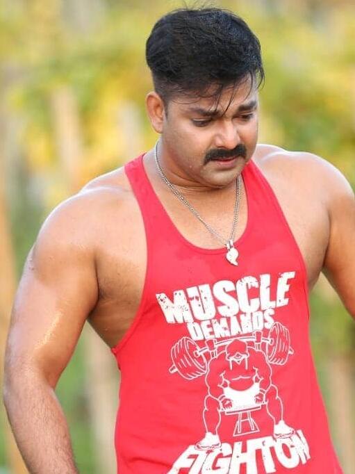 पवन सिंह ने 12 साल की उम्र में इंडस्ट्री में रखा था कदम