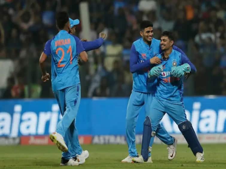 IND vs SL, Toss Update India won toss and elected to bowl first IND vs SL, Toss Update : मालिकाविजयासाठी भारत सज्ज, नाणेफेक जिंकत प्रथम गोलंदाजीचा निर्णय