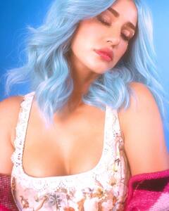 Disha Patani PHOTO: હે ભગવાન! દિશા પટનીએ પોતાના લુક સાથે આ શું કરી દીધુ? લોકોએ કહ્યું- 35 વર્ષની ઉંમરે લાગી રહી છે ડોશી