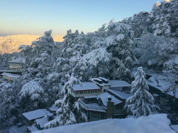 Snowfall Pictures: इंंडिया गेट पर स्नोफॉल! पहाड़ों का रिकॉर्ड तोड़ रही दिल्ली, यहां पड़ती बर्फ तो क्या होता?