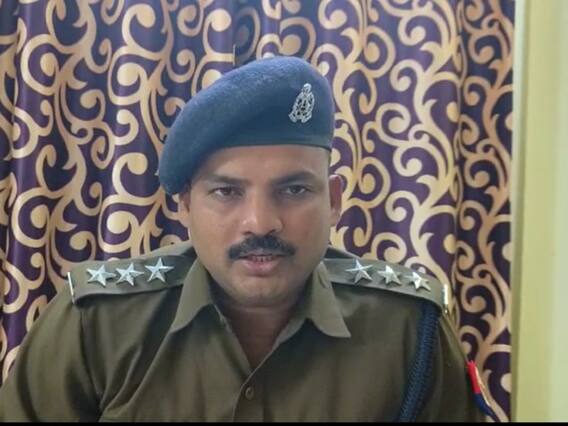 Auraiya News: लापता छात्र का शव पेड़ से लटका मिला, इलाके में मचा हड़कंप, पुलिस जांच में जुटी Auraiya News: लापता छात्र का शव पेड़ से लटका मिला, इलाके में मचा हड़कंप, पुलिस जांच में जुटी