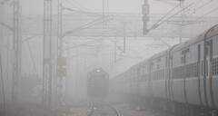 ਧੁੰਦ ਕਾਰਨ ਲੇਟ ਹੋਈ ਹੈ ਟਰੇਨ ਤਾਂ ਪੂਰਾ ਪੈਸਾ ਮਿਲ ਜਾਵੇਗਾ ਵਾਪਸ, ਜਾਣੋ ਭਾਰਤੀ ਰੇਲਵੇ ਦੇ ਇਹ ਨਿਯਮ