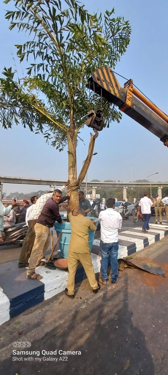 G-20 परिषदेमध्ये नागरी सहभाग वाढवण्यासाठी परिषदेपूर्वी सायक्लोथॉन, वॉल्केथॉन, शहर स्वच्छता रॅलीचे आयोजन करण्यात आले आहे. तसेच शाळा आणि महाविद्यालयांमध्ये जनजागृती करण्यात येत असल्याचे कुमार यांनी सांगितलं आहे. जास्तीत जास्त सहभाग नोंदवावा, असं आवाहनही त्यांनी केलं आहे.