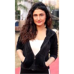 Ragini Khanna Photos: जानिए कहां गुम है गोविंदा की भांजी रागिनी खन्ना, कभी छोटे पर्दे पर करती थीं राज