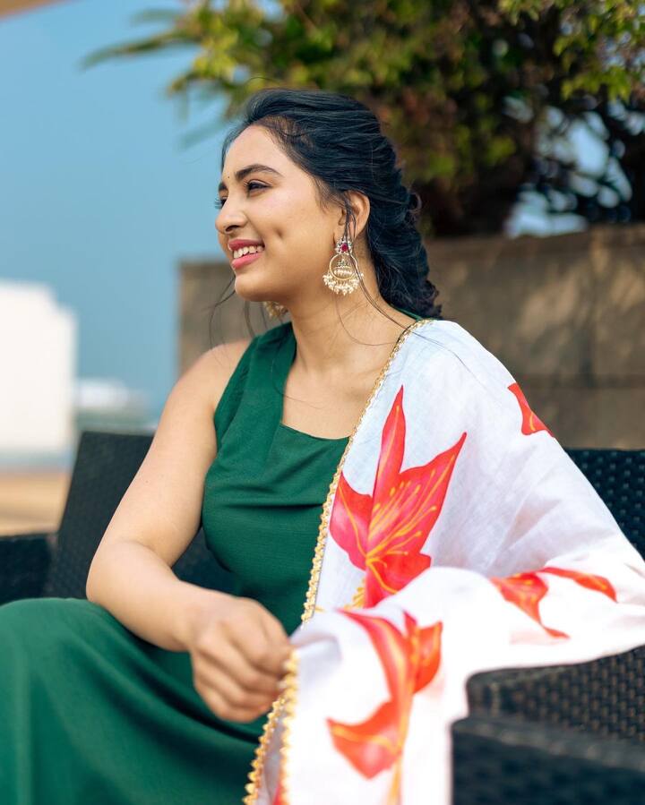 பின்பு மேகா, எனக்குள் ஒருவன், டார்லிங் மற்றும் கத்துக்குட்டி போன்ற படங்களில் நடித்துள்ளார்.