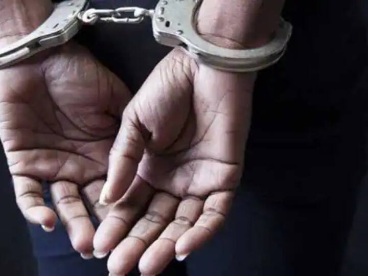 Maharashtra 35-year-old man arrested for allegedly raping a six-year-old girl under Mankhurd police station limits Mumbai Mumbai Rape Case: मुंबई में 6 साल की बच्ची के साथ घर में किया दुष्कर्म, पुलिस ने 35 साल के शख्स को किया गिरफ्तार
