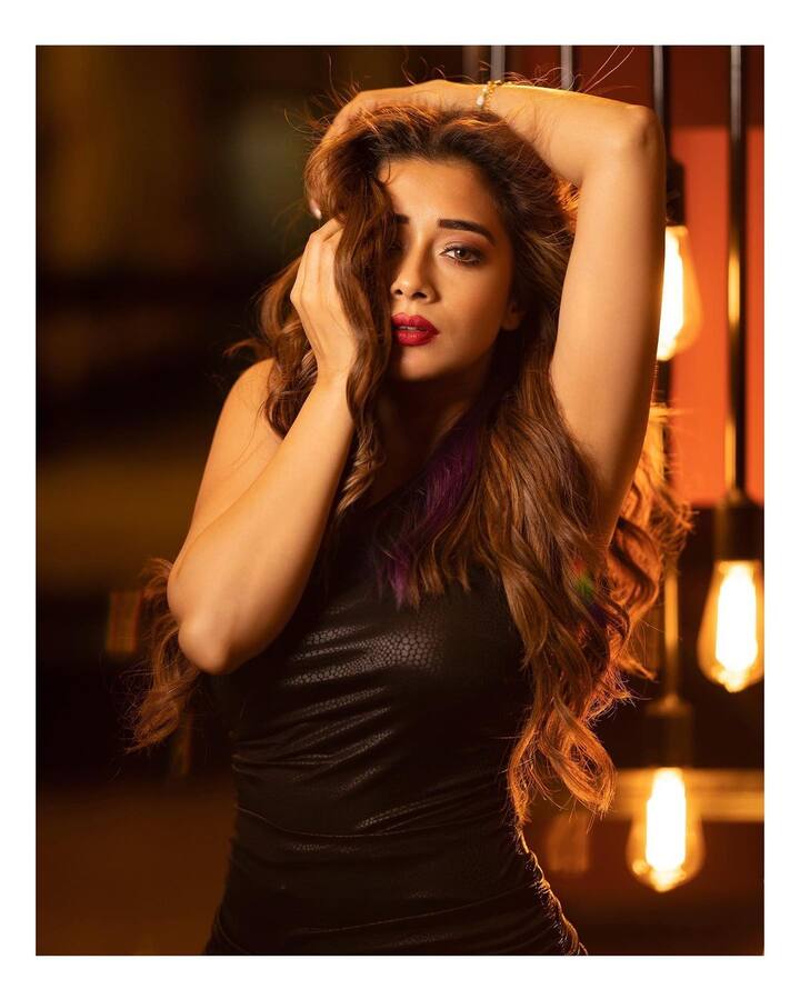 रिपोर्टनुसार, टीनाची एकूण संपत्ती 65 कोटी रुपये आहे.  (Tina Datta/instagram)