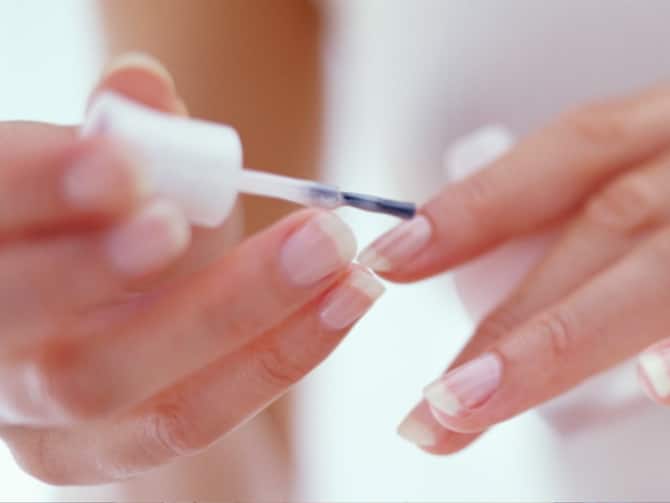 Tips To Take Care Of Your Nails This Winter