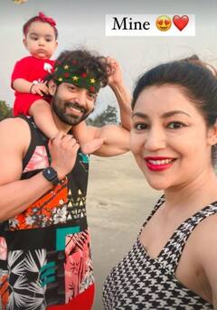 देबिना बनर्जी ने समंदर के किनारे स्विमसूट पहन दिए ग्लैमरस पोज, पति गुरमीत और बेटी के साथ एंजॉय किया डिनर डेट