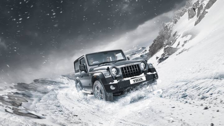 परवडणारी महिंद्रा थार (Mahindra Thar) बाजारात येण्याची चर्चा सुरु झाल्यापासून ऑफरोडिंग वाहनांचे चाहते वाढत चालले आहेत.