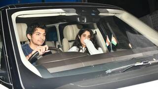 Janhvi Kapoor Boyfriend: બોયફ્રેન્ડ સાથે ફેમિલી ફંક્શનમાં પહોંચી જાહ્નવી કપૂર? કૅમેરા જોઈને છુપાવ્યો ચહેરો