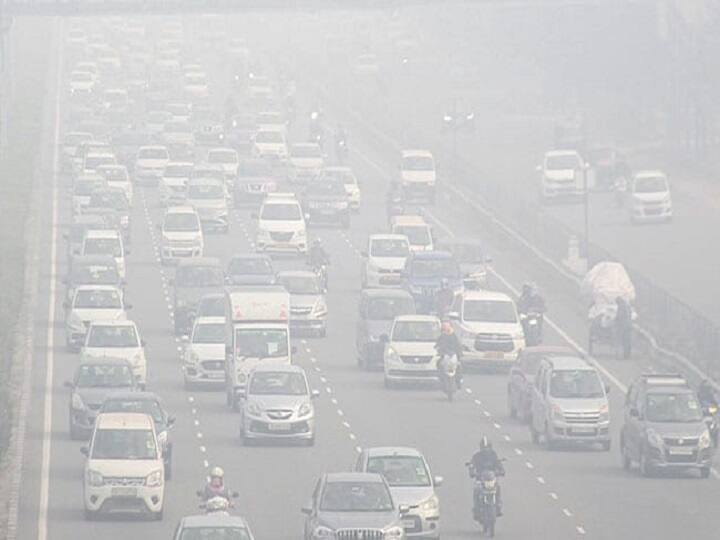 Delhi Cold wave fog cripple National Capital Region as temperature drops to 1 degree celsius Delhi: ஜீரோ டிகிரியை நெருங்கும் குளிர்:  நடுநடுங்கும் டெல்லி... வாட்டி வதைக்கும் பனி..!