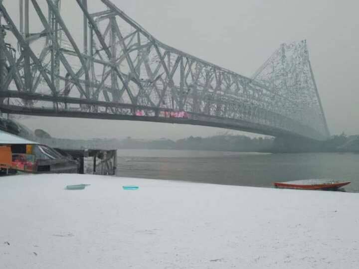 Kolkata Viral Photos: इस AI इमेज को आर्टिस्ट सौविक घोष ने बनाया है. अंगशुमन चौधरी नाम के एक ट्विटर यूजर ने उन तस्वीरों को अपने ट्विटर हैंडल पर शेयर किया है, जो बेहद खूबसूरत नजर आ रही हैं.