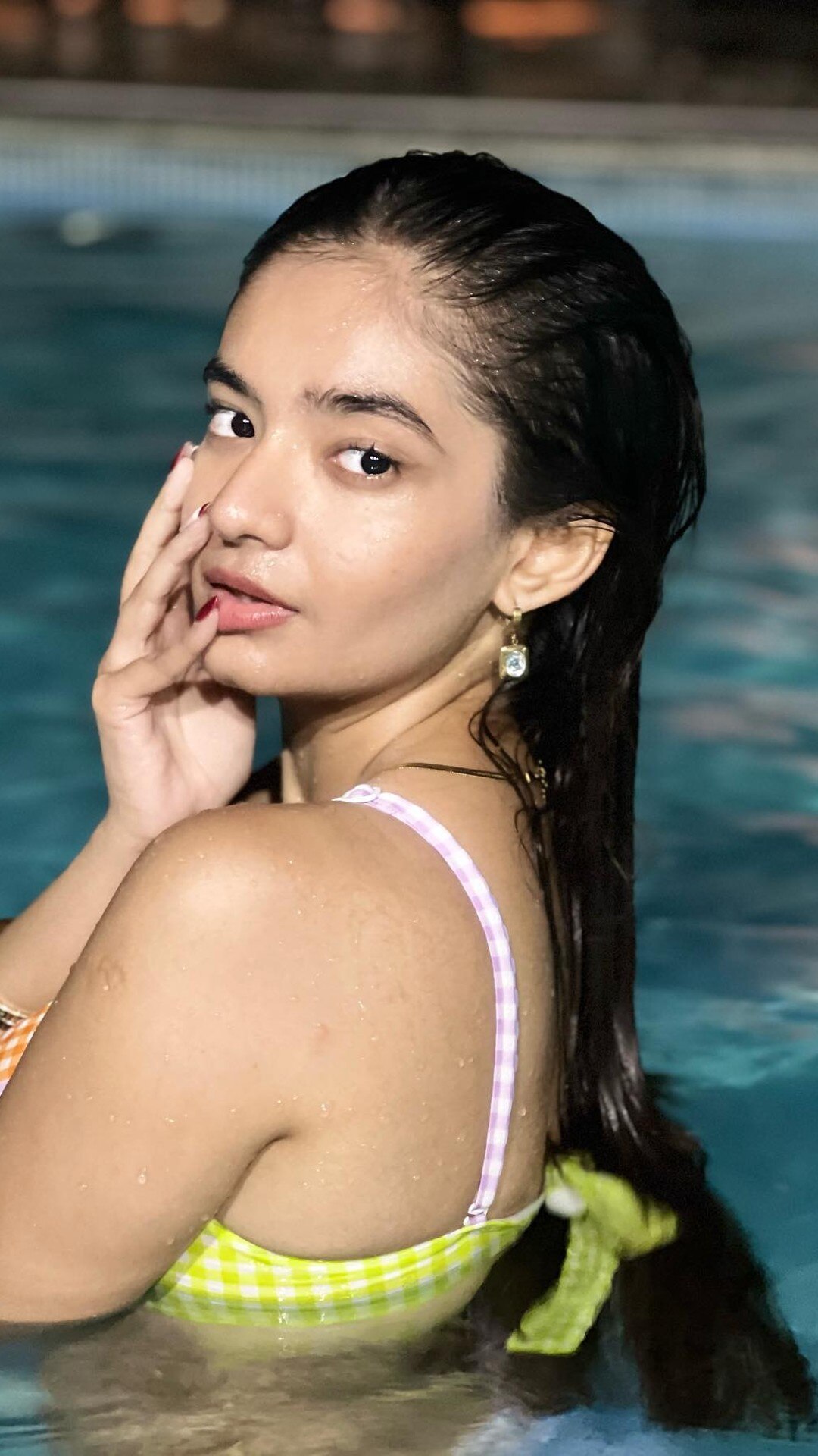 Anushka sen nangi photo