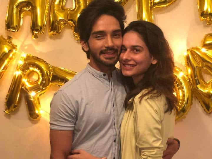 Aneri Vajani Harsh Rajput Pics: ‘पिशाचिनी’ फेम हर्ष राजपूत के जन्मदिन के मौके पर ‘अनुपमा’ की ‘मालविका’ उर्फ अनेरी वजानी ने कोजी फोटोज शेयर कर उन्हें बधाई दी है.