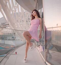 Avneet Kaur PHOTO: શોર્ટ ડ્રેસમાં કિલ્લર પોઝ આપતી જોવા મળી અવનીત કૌર