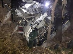 Aircraft Crashes : मध्यप्रदेशमध्ये मंदिराच्या कळसाला धडकून विमान कोसळलं, In Pics