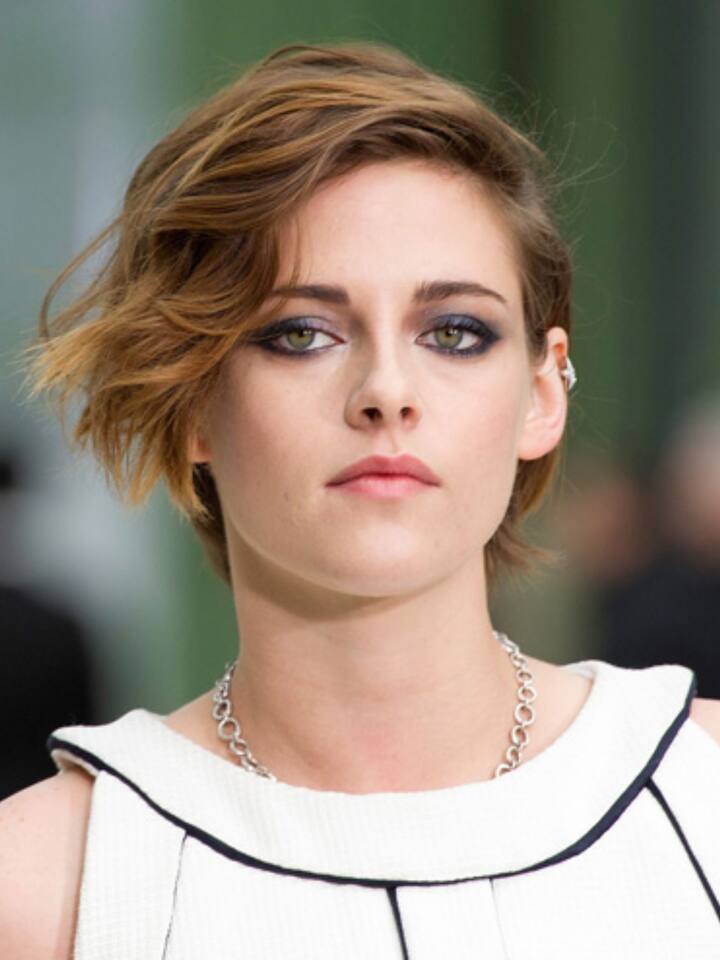 क्रिस्टन स्टीवर्ट ने शाहरुख खान को लेकर एक बार कहा था, 'मैं उनके साथ बॉलीवुड फिल्मों में भी काम करना पसंद करूंगी और इसके लिए मैं हिंदी सीखने के लिए भी उत्सुक हूं'. उन्हें किंग खान की फिल्म रावन बहुत पसंद आई थी.