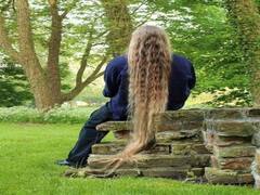 अगर कोई पूरी जिंदगी ना कटवाए अपने बाल तो कितने बढ़ सकते हैं, आपके इस सवाल का यहां है जवाब