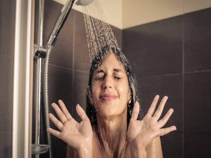 health tips daily bath is injurious for health know facts Health Tips: रोज नहीं करता नहाने का मन तो कोई बात नहीं, साइंस भी कहता है हेल्थ के लिए ये ठीक नहीं, जानें क्यों