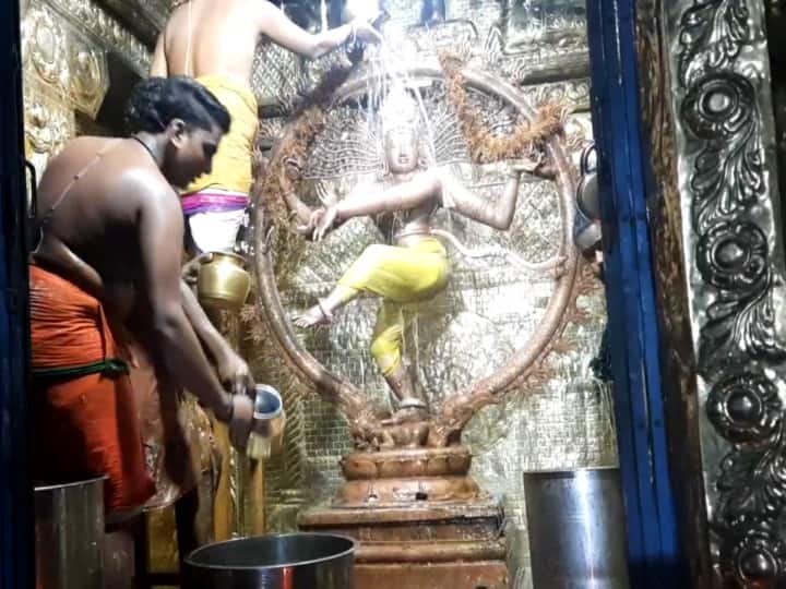 Arudhra Darshan 2023: உலகில் மிகப் பெரிய வடிவமாக எட்டரை அடி உயரம் கொண்ட நர்த்தன சுந்தர நடராஜர் கோயில் ஆருத்ரா தரிசனம்!