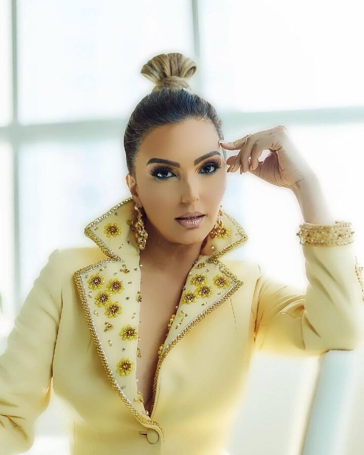 एकबार फिर सलमान खान की एक्स गर्लफ्रेंड सोमी अली का कहना है कि, वह अमेरिका यौन हिंसा की शिकार हुई हैं और भारत आने पर भी जिस शख्स को 8 साल डेट किया उसने उनके साथ मारपीट की.