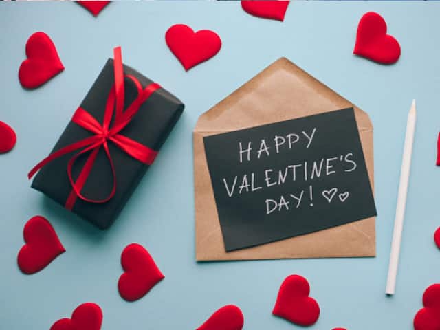 Valentine's Week Full List 2023: Rose Day, Propose Day to Kiss Day