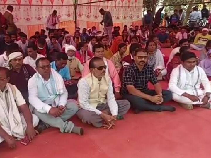 Chhattisgarh Bastar tribal society divided issue of conversion accused each other sarva adivasi samaj ANN Chhattisgarh: धर्मांतरण के मुद्दे पर बंटा बस्तर का आदिवासी समाज, एक दूसरे पर लगाए ये आरोप