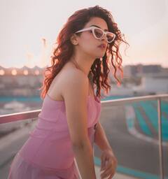 Avneet Kaur PHOTO: શોર્ટ ડ્રેસમાં કિલ્લર પોઝ આપતી જોવા મળી અવનીત કૌર