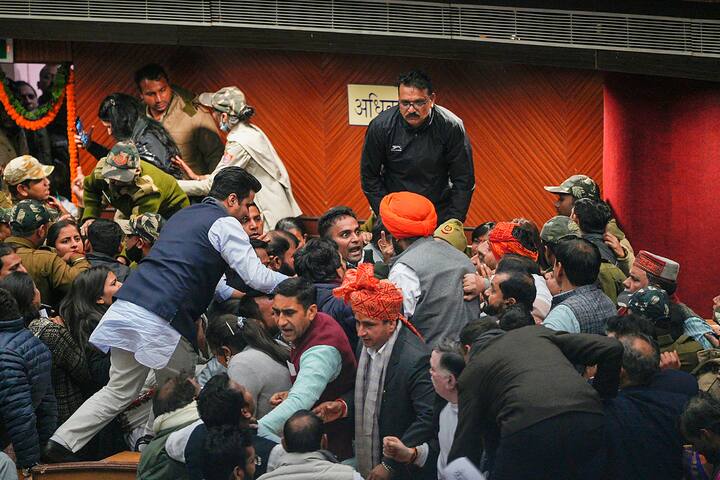 आप नेता जरनैल सिंह ने ट्वीट कर लिखा- 