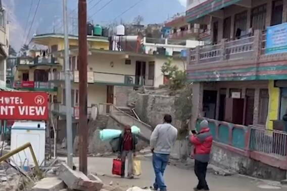 Joshimath Sinking: प्रभावित लोगों के लिए Prefabricated घर बनाने के दिए गए आदेश