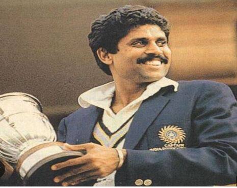 Happy Birthday Kapil Dev Team India: ਭਾਰਤੀ ਕ੍ਰਿਕਟ ਟੀਮ ਦੇ ਸਾਬਕਾ ਕਪਤਾਨ ਕਪਿਲ ਦੇਵ ਦੇ ਨਾਂ ਕਈ ਰਿਕਾਰਡ ਦਰਜ ਹਨ। ਉਨ੍ਹਾਂ ਨੇ ਆਪਣੇ ਕਰੀਅਰ ਦੌਰਾਨ ਕਈ ਯਾਦਗਾਰ ਪਾਰੀਆਂ ਖੇਡੀਆਂ ਹਨ ਪਰ ਕਪਿਲ ਦੇ ਕੁਝ ਅਜਿਹੇ ਰਿਕਾਰਡ ਹਨ, ਜਿਨ੍ਹਾਂ ਨੂੰ ਦੁਨੀਆ ਦਾ ਕੋਈ ਵੀ ਖਿਡਾਰੀ ਅੱਜ ਤੱਕ ਨਹੀਂ ਤੋੜ ਸਕਿਆ ਹੈ। ਕਪਿਲ ਦੇਵ ਅੱਜ ਆਪਣਾ 64ਵਾਂ ਜਨਮਦਿਨ ਮਨਾ ਰਹੇ ਹਨ। ਇਸ ਮੌਕੇ ਪੜ੍ਹੋ ਕਪਿਲ ਦੇ ਰਿਕਾਰਡ ਬਾਰੇ...