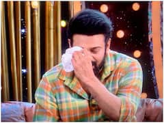 స్టేజ్ మీదనే ఎమోషనల్ అయిపోయిన ప్రభాస్ - కన్నీళ్లు ఆపుకోలేక!