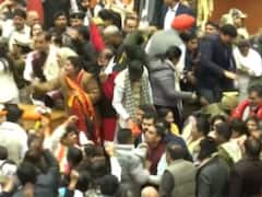 'AAP के लोग सदन में शराब पीकर आए', MCD में हंगामे पर बोले प्रवेश वर्मा 